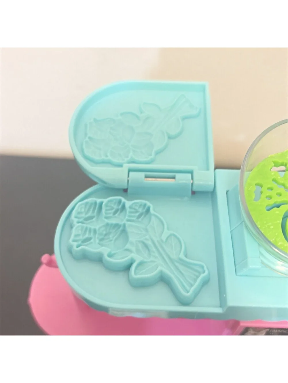 Barbie florist play